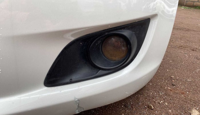 2013 Maruti Swift VXI, Petrol, Manual, 94,059 km, Left fog light - Minor damage