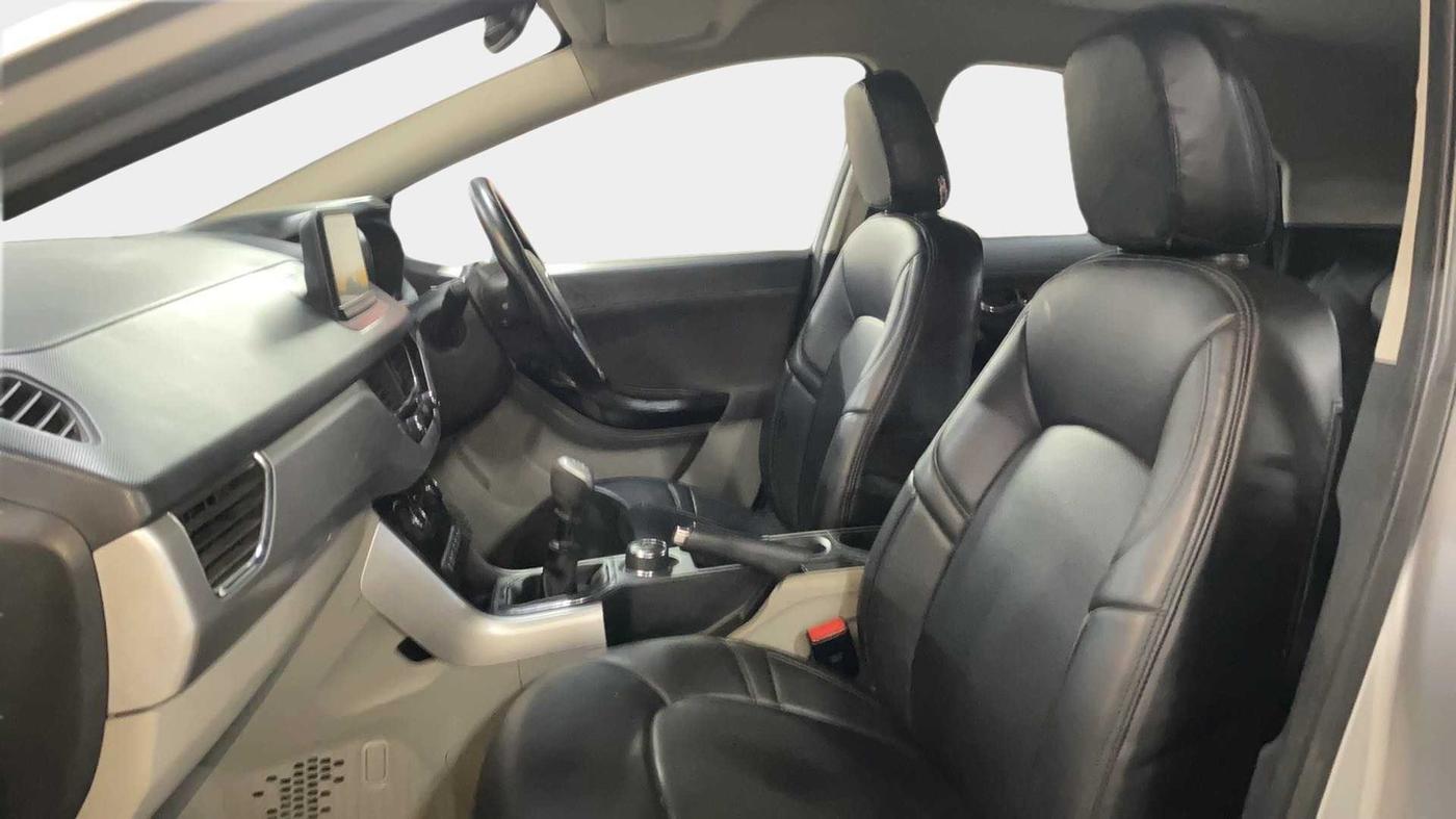 2018 Tata NEXON XZ PETROL, CNG, Manual, 67,663 km, Right Side Front Door Cabin