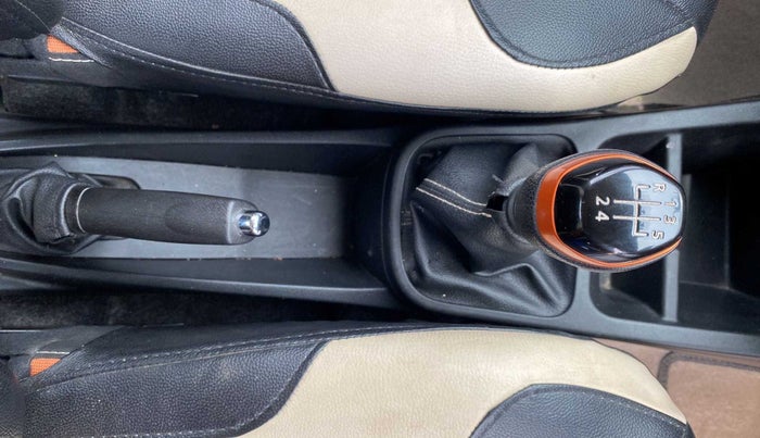 2021 Renault Kwid CLIMBER 1.0 (O), Petrol, Manual, 41,785 km, Gear Lever