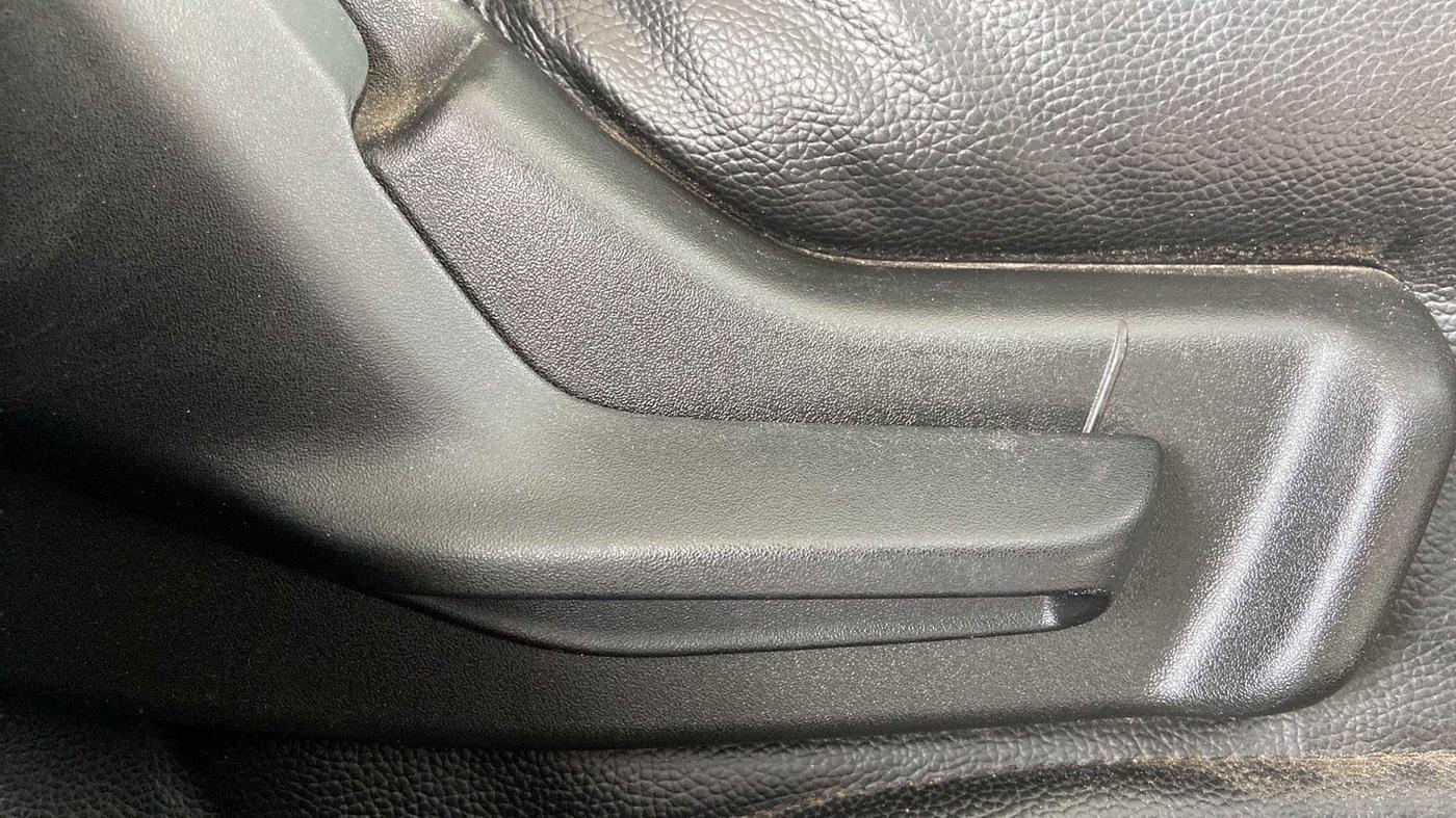 2018 Maruti IGNIS ZETA 1.2, Petrol, Manual, 76,167 km, Driver Side Adjustment Panel