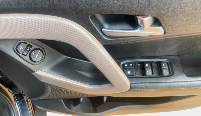 2019 Hyundai Creta SX (O) 1.6 PETROL, Petrol, Manual, 60,770 km, Driver Side Door Panels Control