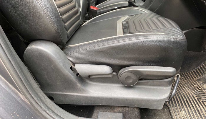 2021 Maruti Vitara Brezza ZXI, Petrol, Manual, 33,826 km, Driver Side Adjustment Panel