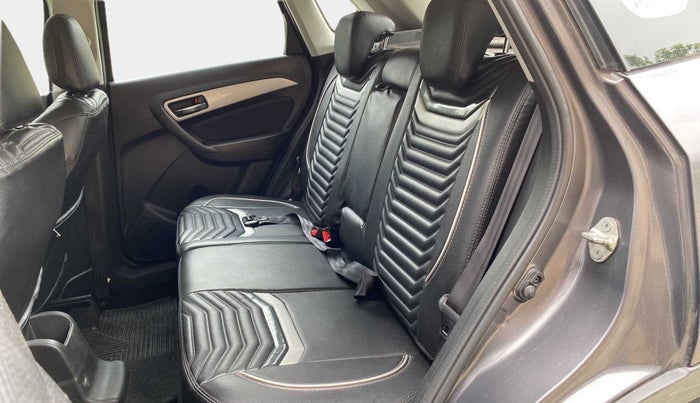 2021 Maruti Vitara Brezza ZXI, Petrol, Manual, 33,826 km, Right Side Rear Door Cabin