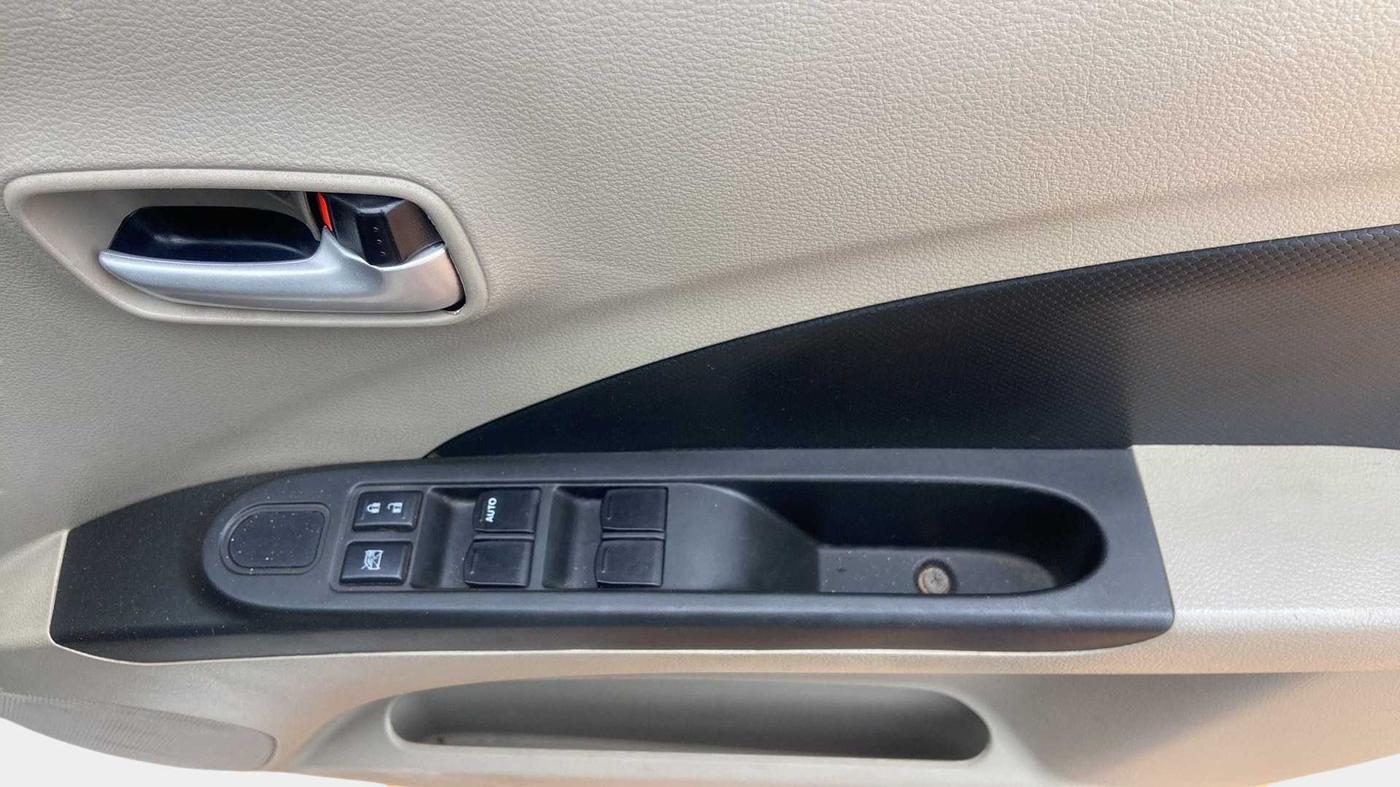 2015 Maruti Celerio VXI, Petrol, Manual, 46,241 km, Driver Side Door Panels Control