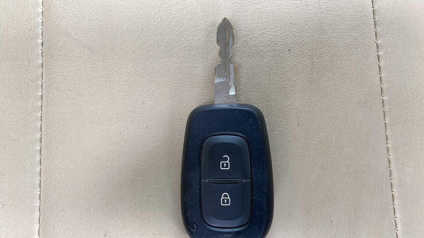2021 Renault Kwid RXT 1.0 AMT (O), Petrol, Automatic, 11,122 km, Key Close Up
