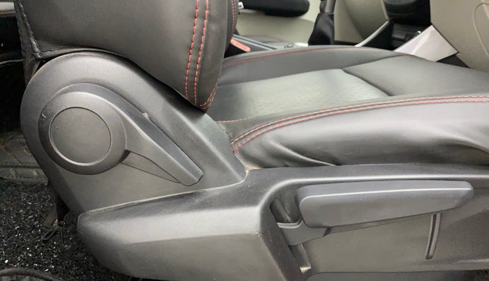 2023 Tata ALTROZ XZ PETROL, Petrol, Manual, 10,965 km, Driver Side Adjustment Panel