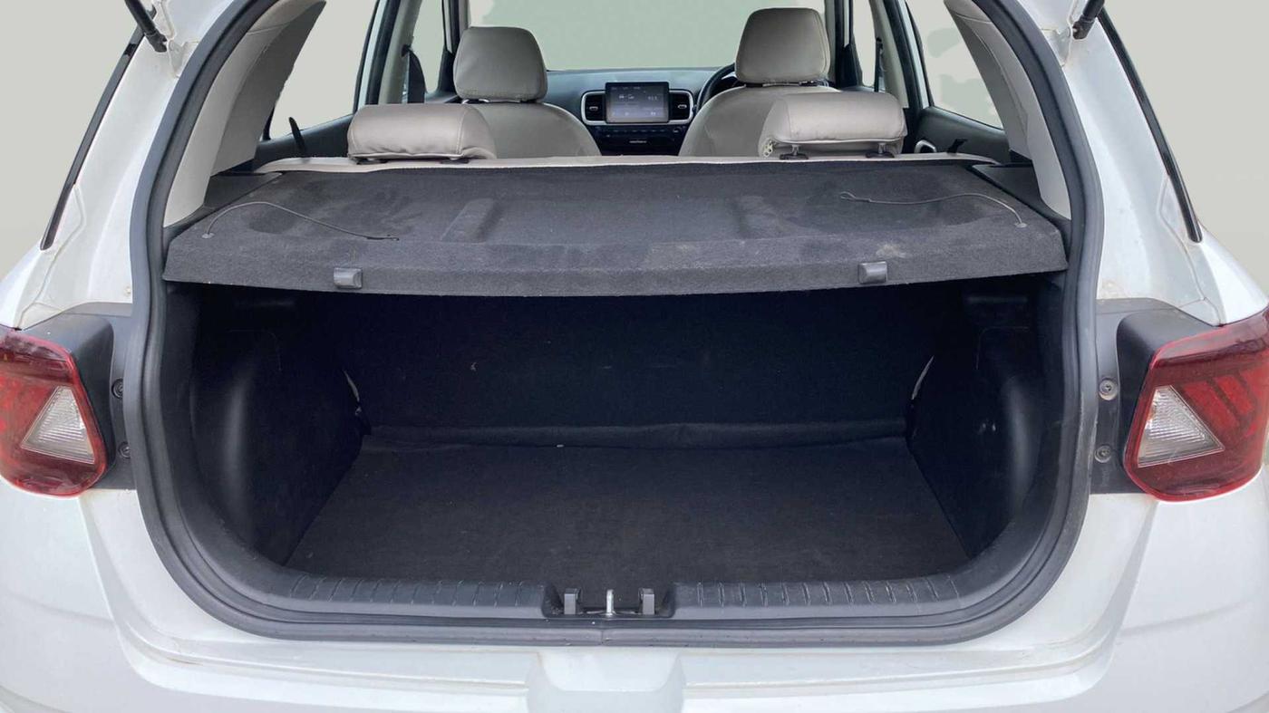 2020 Hyundai VENUE SX 1.0 TURBO, Petrol, Manual, 21,768 km, Boot Inside
