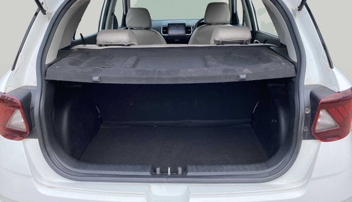 2020 Hyundai VENUE SX 1.0 TURBO, Petrol, Manual, 21,768 km, Boot Inside