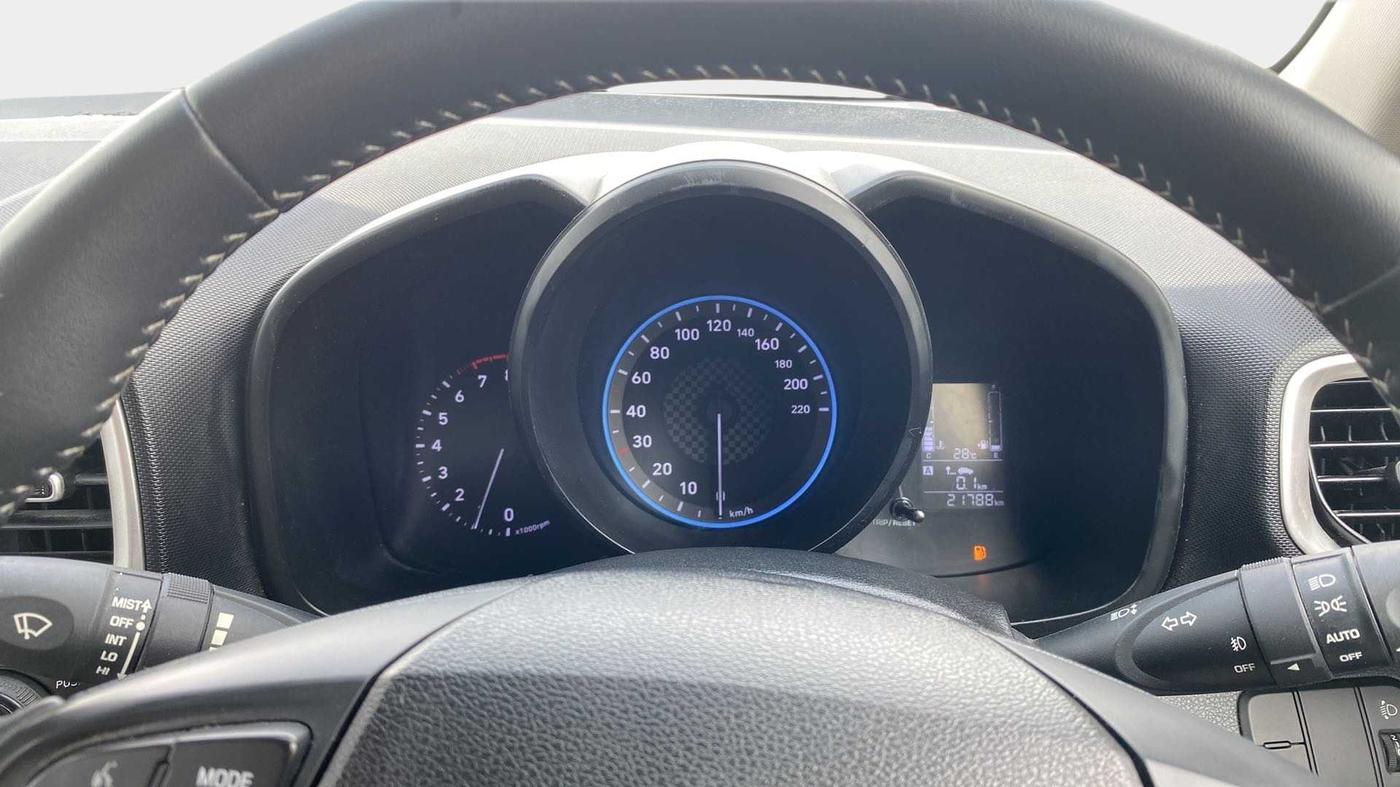 2020 Hyundai VENUE SX 1.0 TURBO, Petrol, Manual, 21,768 km, Odometer Image