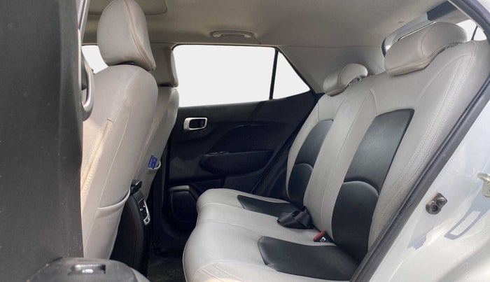2020 Hyundai VENUE SX 1.0 TURBO, Petrol, Manual, 21,768 km, Right Side Rear Door Cabin