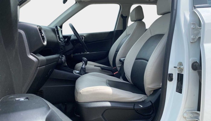 2020 Hyundai VENUE SX 1.0 TURBO, Petrol, Manual, 21,768 km, Right Side Front Door Cabin