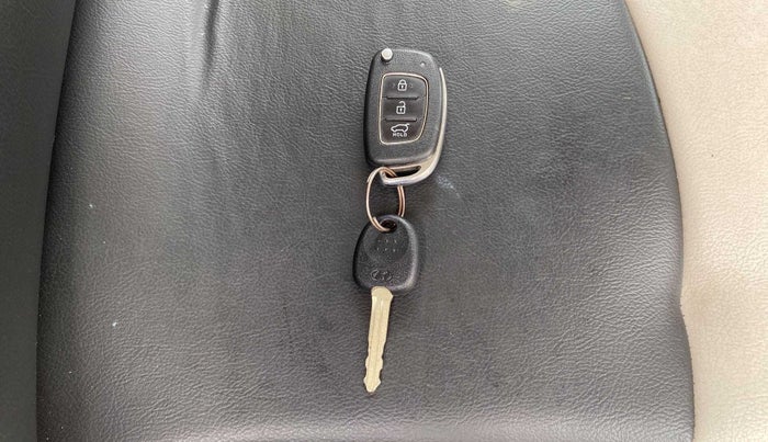 2020 Hyundai VENUE SX 1.0 TURBO, Petrol, Manual, 21,768 km, Key Close Up