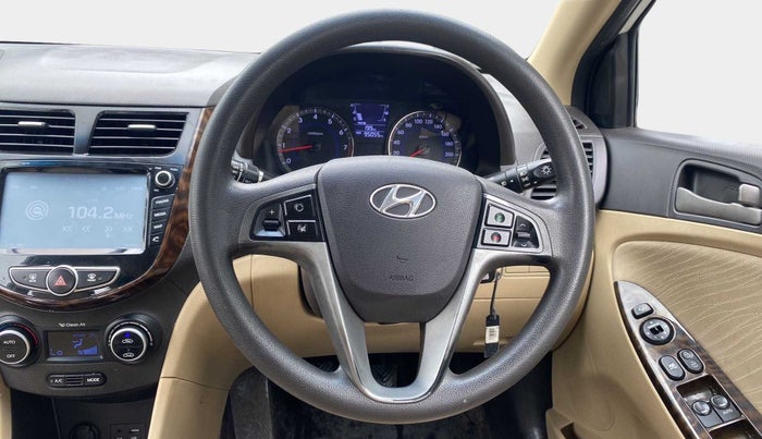 2016 Hyundai Verna 1.6 VTVT SX, Petrol, Manual, 95,213 km, Steering Wheel Close Up