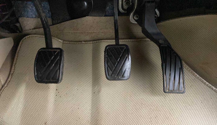 2016 Maruti Ciaz VXI+, Petrol, Manual, 79,933 km, Pedals