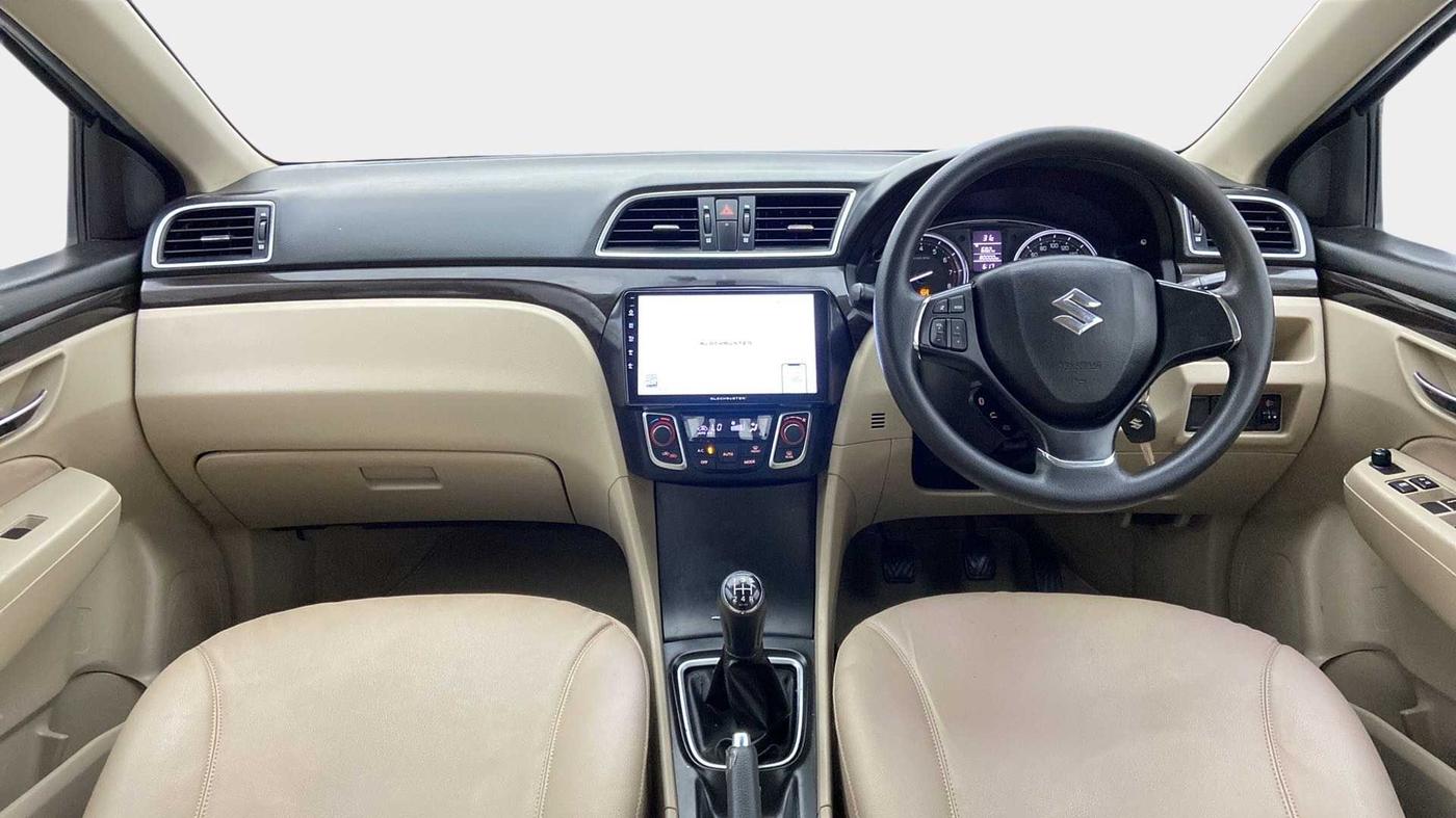 2016 Maruti Ciaz VXI+, Petrol, Manual, 79,933 km, Dashboard