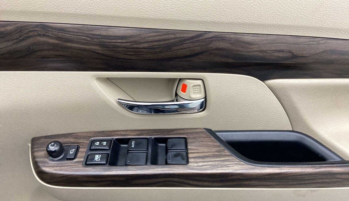 2022 Maruti Ertiga ZXI+ SHVS, Petrol, Manual, 28,892 km, Driver Side Door Panels Control