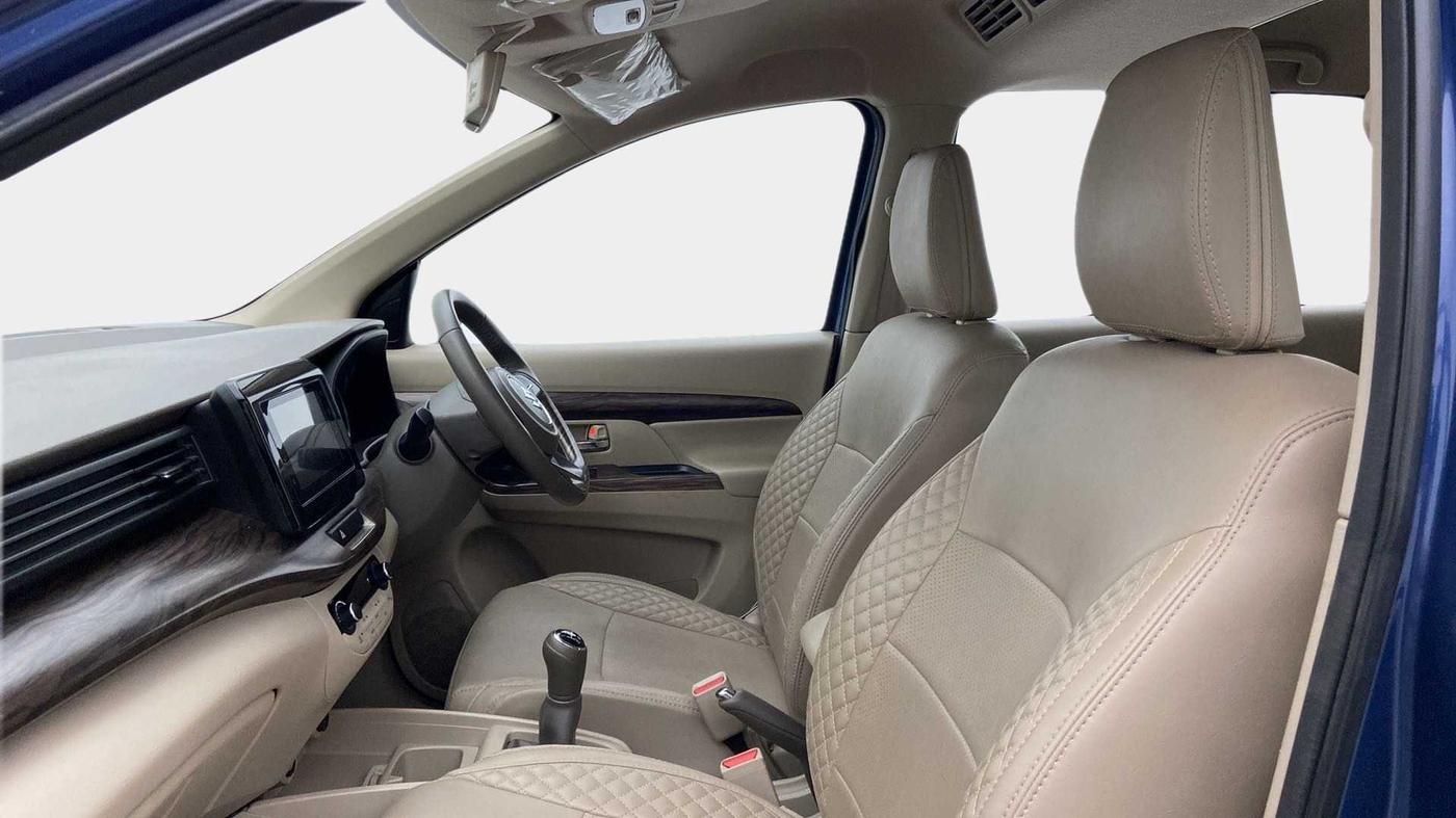2022 Maruti Ertiga ZXI+ SHVS, Petrol, Manual, 28,892 km, Right Side Front Door Cabin