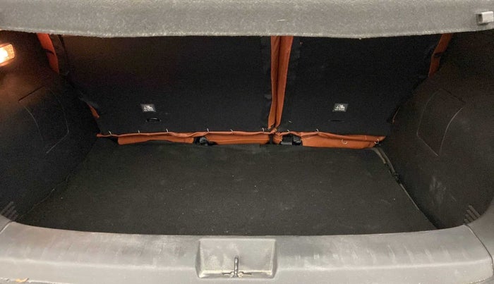 2022 Nissan MAGNITE XV PREMIUM, Petrol, Manual, 11,851 km, Boot Inside
