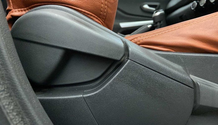 2022 Nissan MAGNITE XV PREMIUM, Petrol, Manual, 11,851 km, Driver Side Adjustment Panel