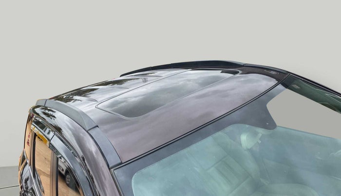 2017 Mahindra XUV500 W10, Diesel, Manual, 70,288 km, Roof