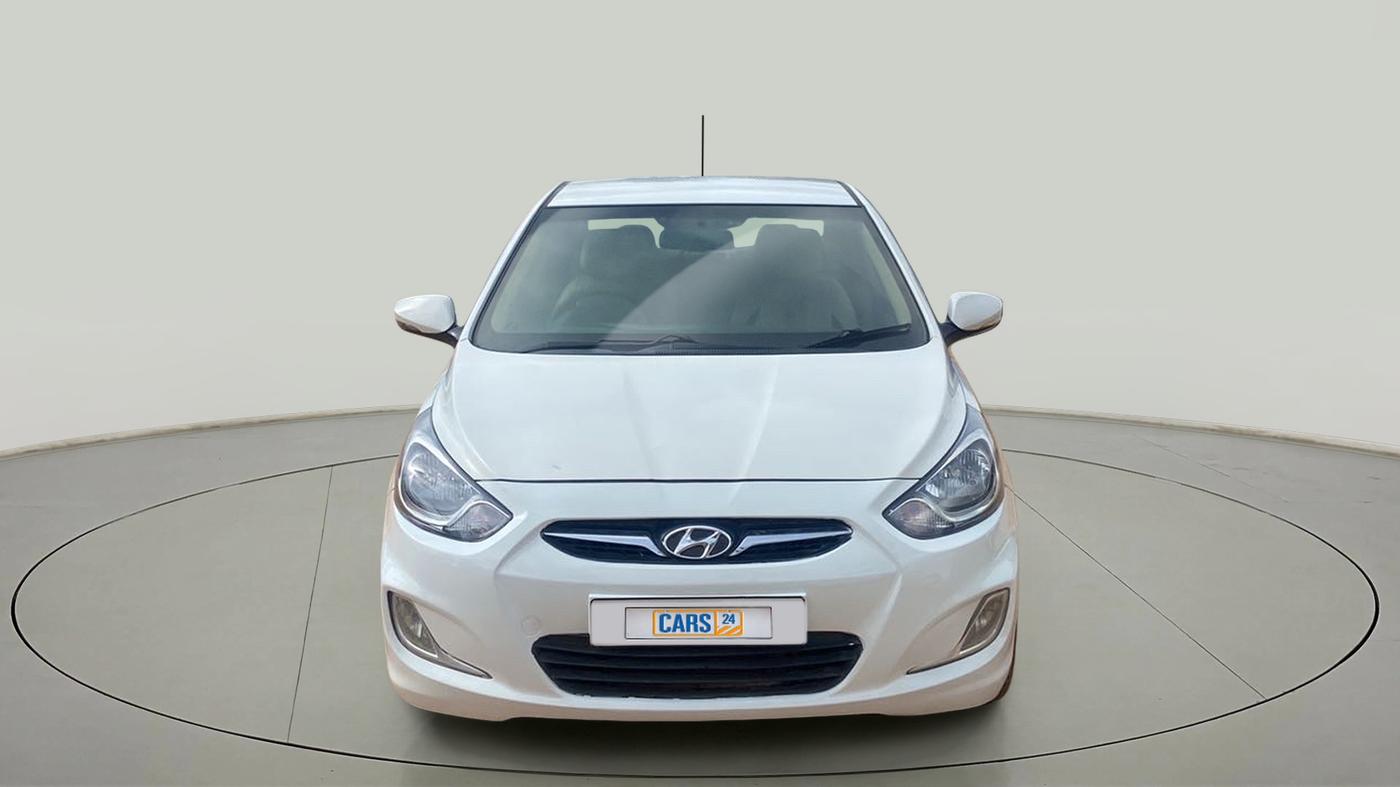 2013 Hyundai Verna FLUIDIC 1.6 CRDI SX, Diesel, Manual, 1,03,388 km, Front