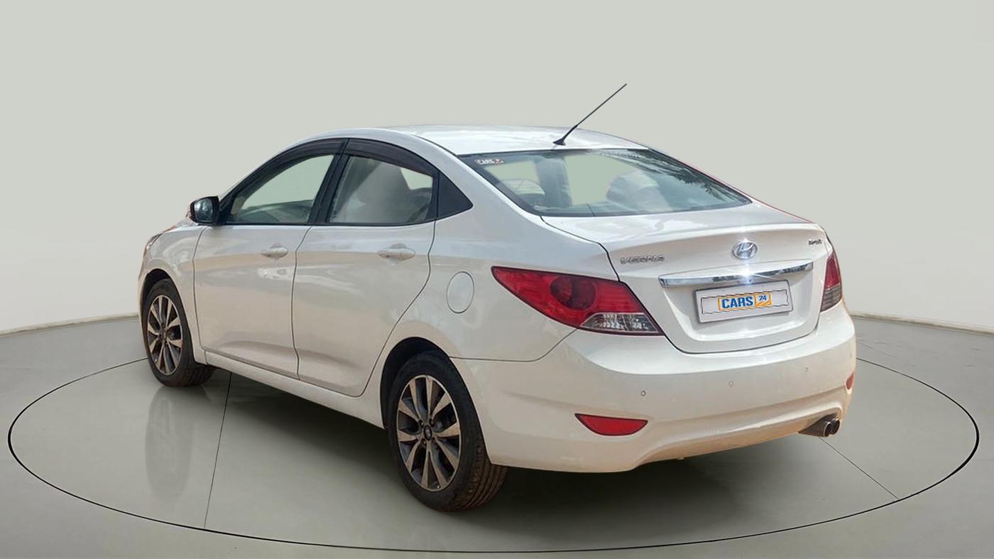 2013 Hyundai Verna FLUIDIC 1.6 CRDI SX, Diesel, Manual, 1,03,388 km, Left Back Diagonal