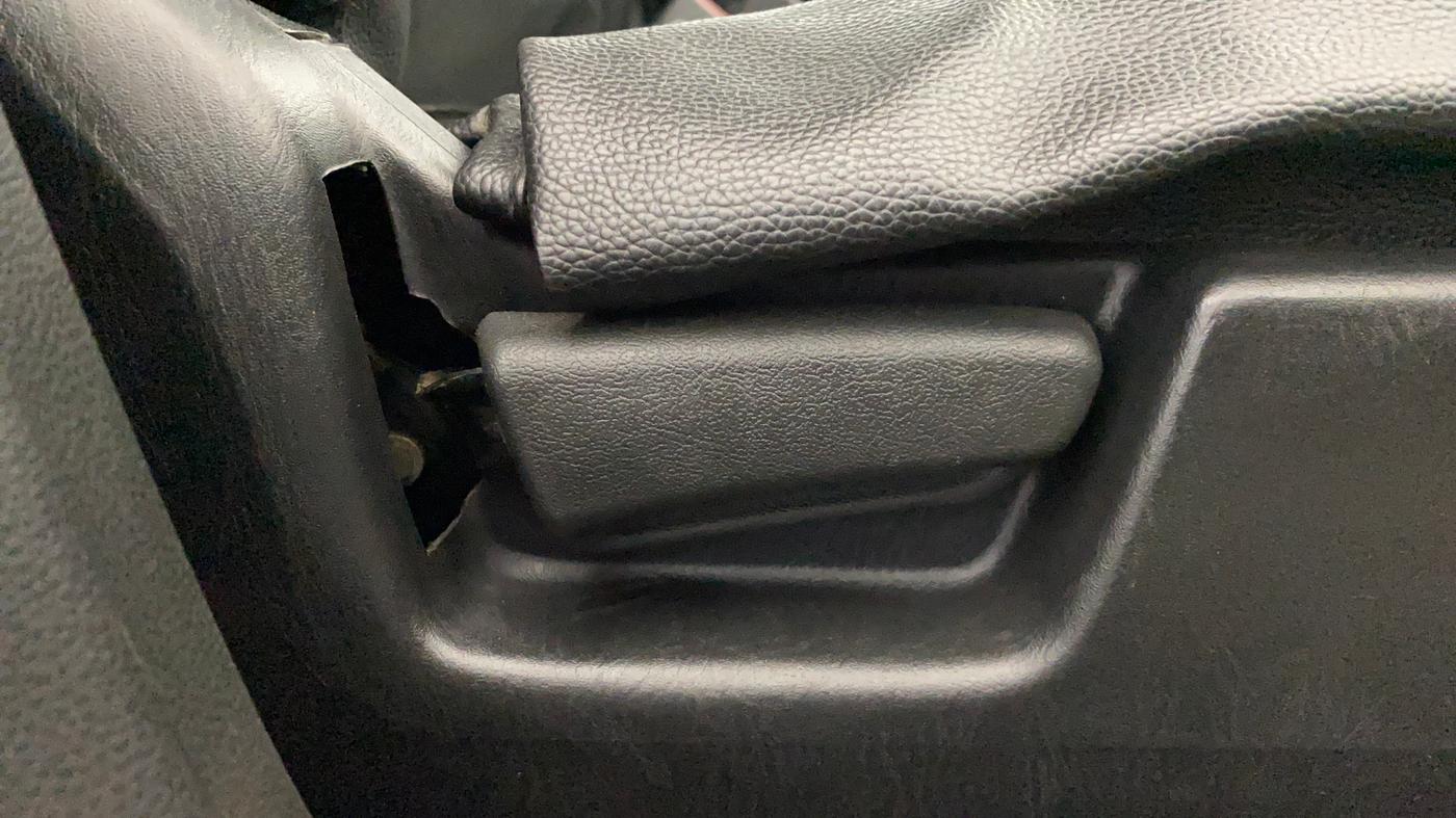 2019 Maruti Alto LXI, Petrol, Manual, 10,642 km, Driver Side Adjustment Panel