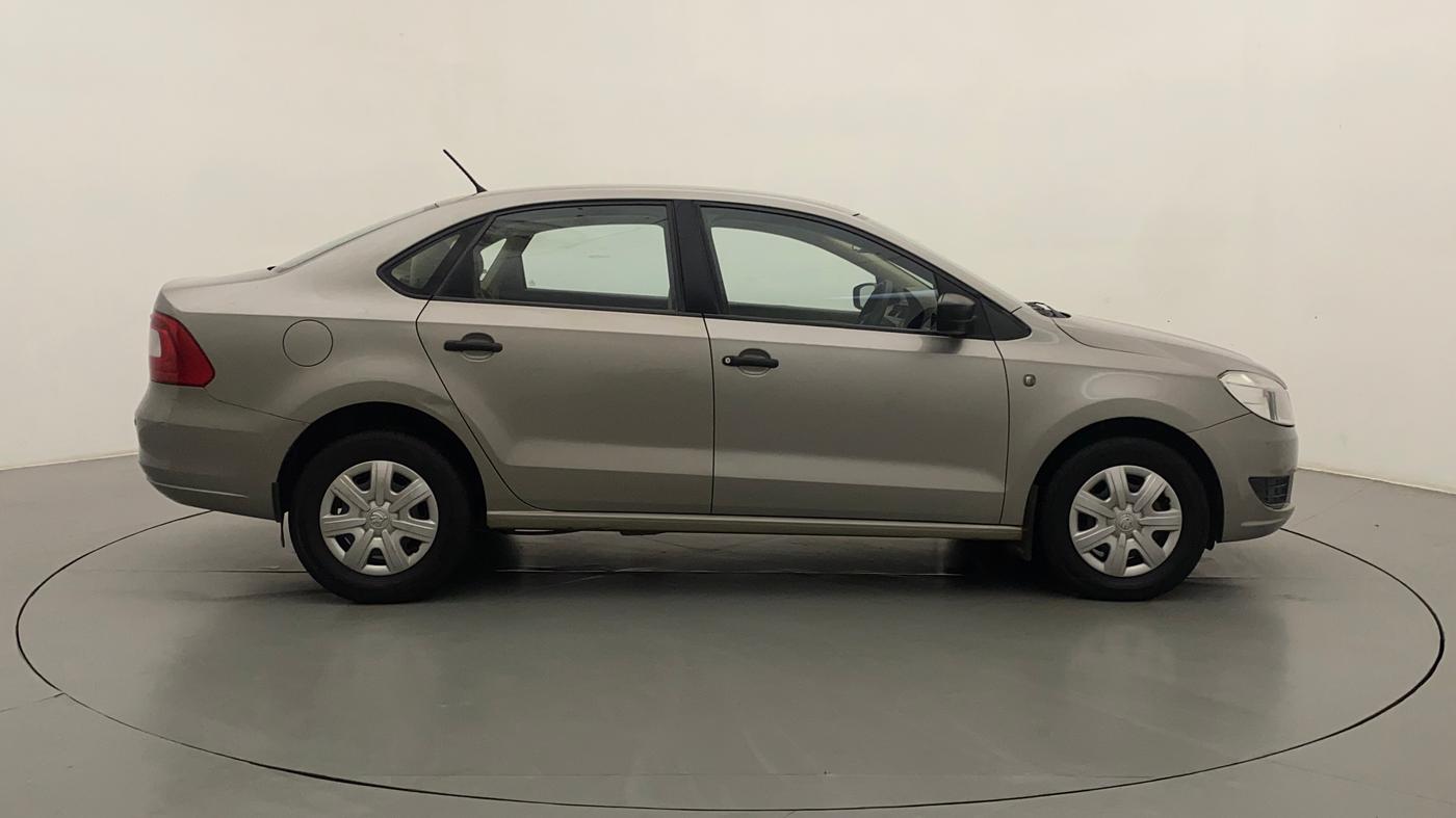 2013 Skoda Rapid ACTIVE 1.6 MPI MT PLUS, Petrol, Manual, 48,095 km, Right Side