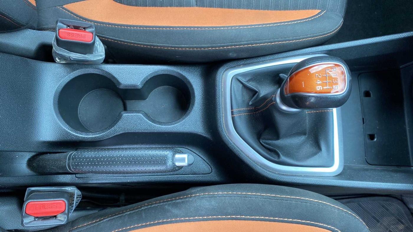 2019 Hyundai Creta SX 1.6 PETROL DUAL TONE, Petrol, Manual, 36,336 km, Gear Lever