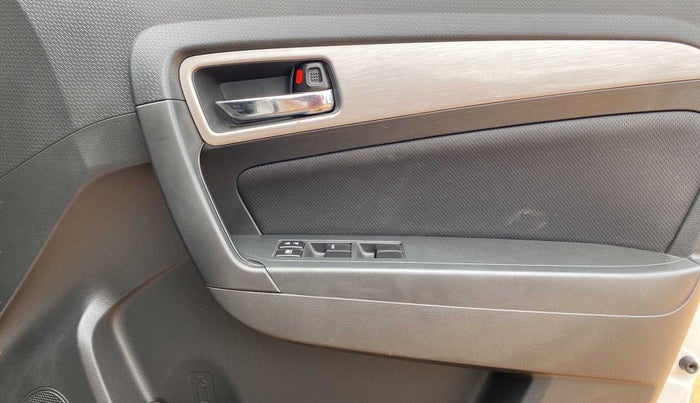 2016 Maruti Vitara Brezza ZDI PLUS, Diesel, Manual, 60,503 km, Driver Side Door Panels Control