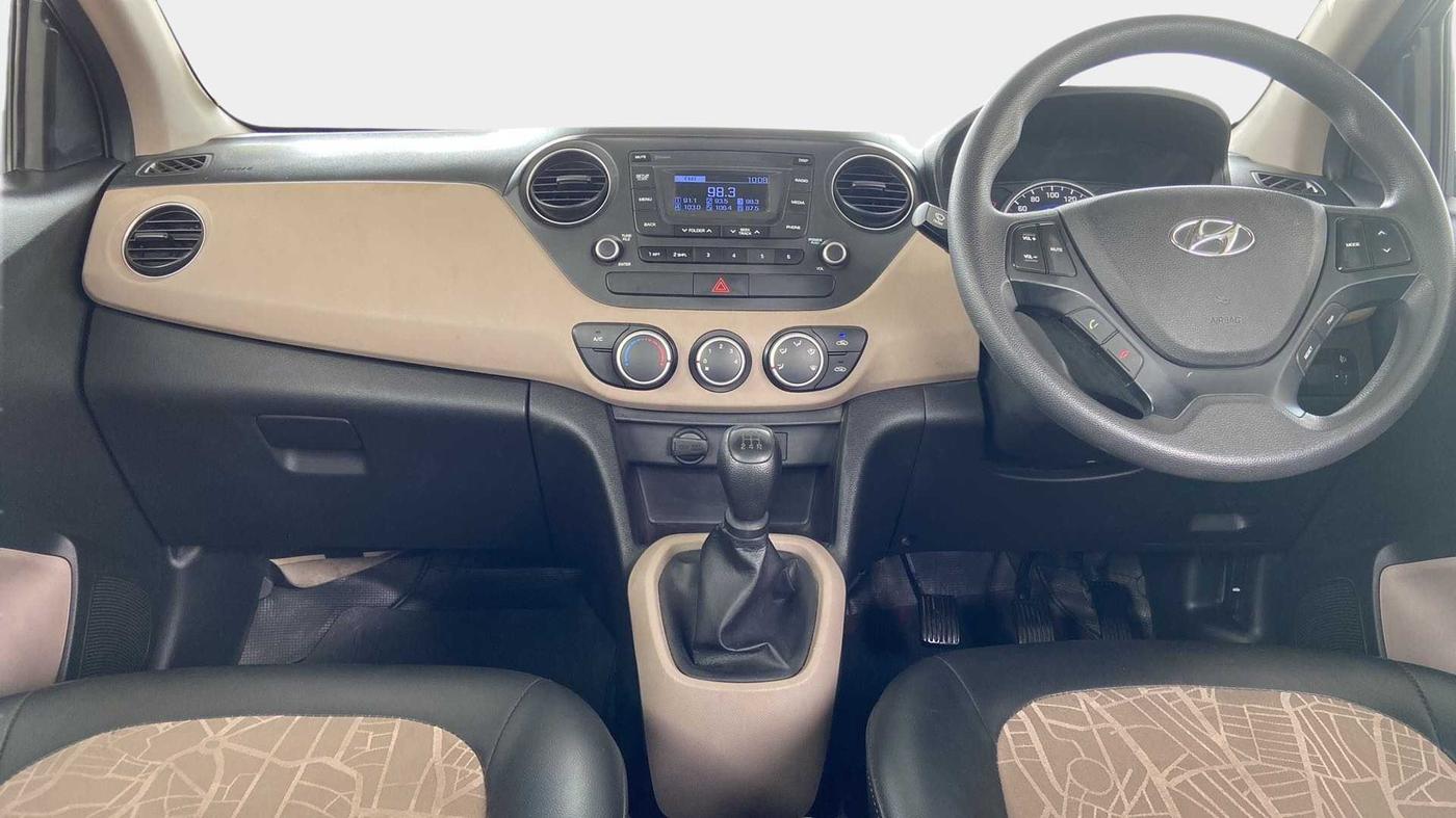 2019 Hyundai Grand i10 MAGNA 1.2 KAPPA VTVT, Petrol, Manual, 62,081 km, Dashboard