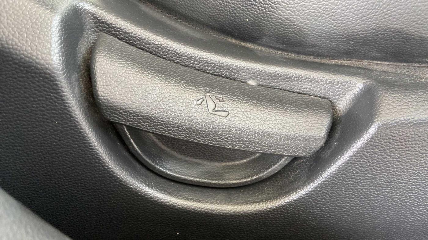 2019 Hyundai Grand i10 MAGNA 1.2 KAPPA VTVT, Petrol, Manual, 62,081 km, Driver Side Adjustment Panel
