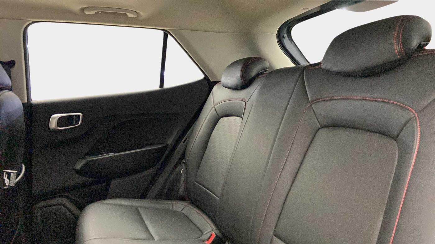 2020 Hyundai VENUE SX 1.0 TURBO, Petrol, Manual, 43,417 km, Right Side Rear Door Cabin