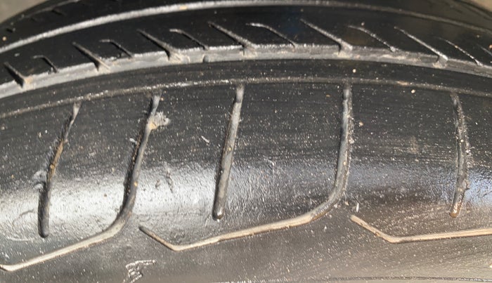 2023 Hyundai Verna S MT 1.5 MPI, Petrol, Manual, 24,896 km, Left Front Tyre Tread