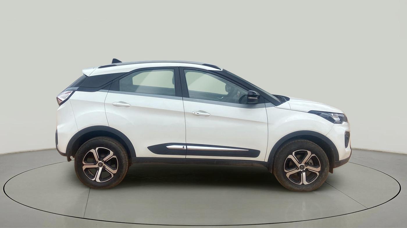 2022 Tata NEXON XZ PLUS PETROL, Petrol, Manual, 5,000 km, Right Side View