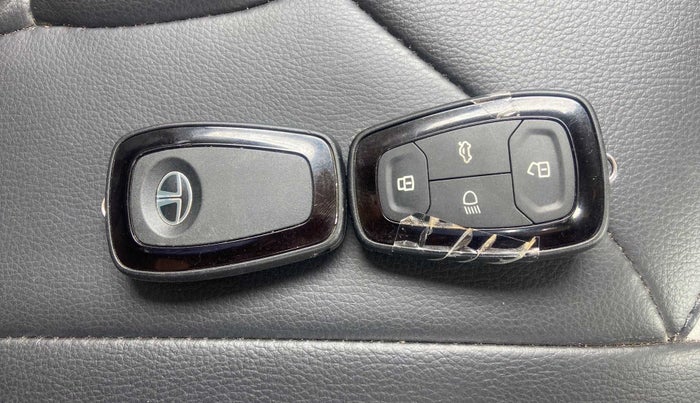 2022 Tata NEXON XZ PLUS PETROL, Petrol, Manual, 5,000 km, Key Close Up