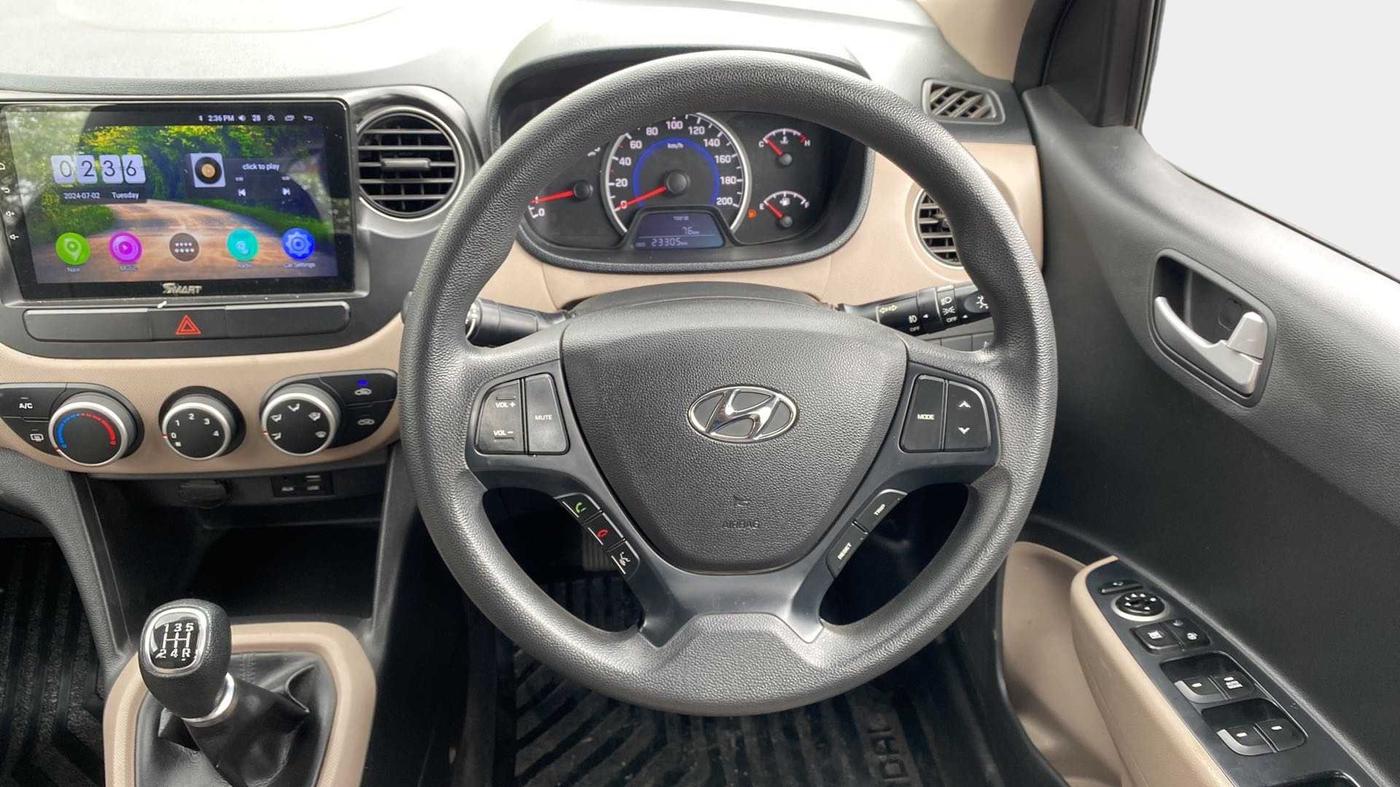 2018 Hyundai Grand i10 SPORTZ 1.2 KAPPA VTVT, Petrol, Manual, 23,709 km, Steering Wheel Close Up