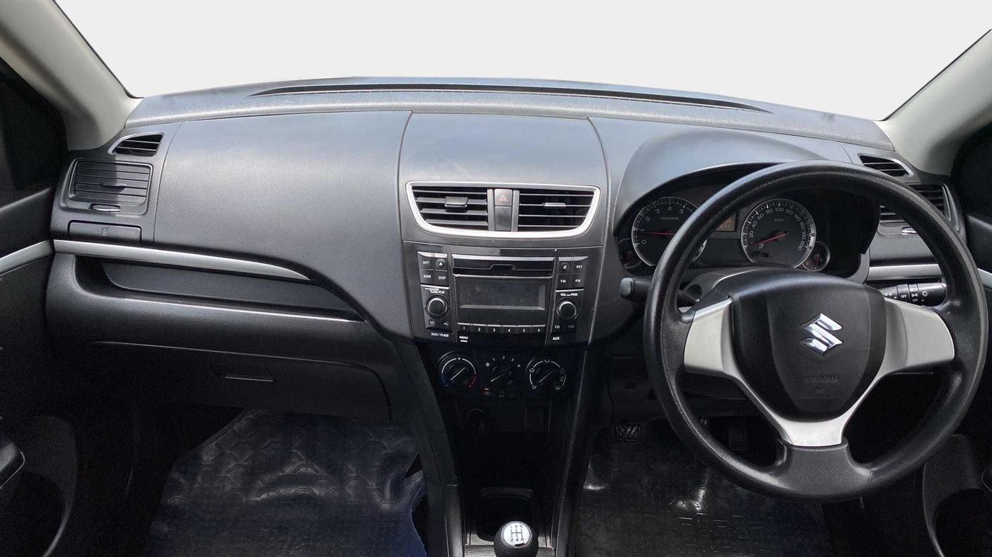 2017 Maruti Swift VXI, Petrol, Manual, 42,678 km, Dashboard
