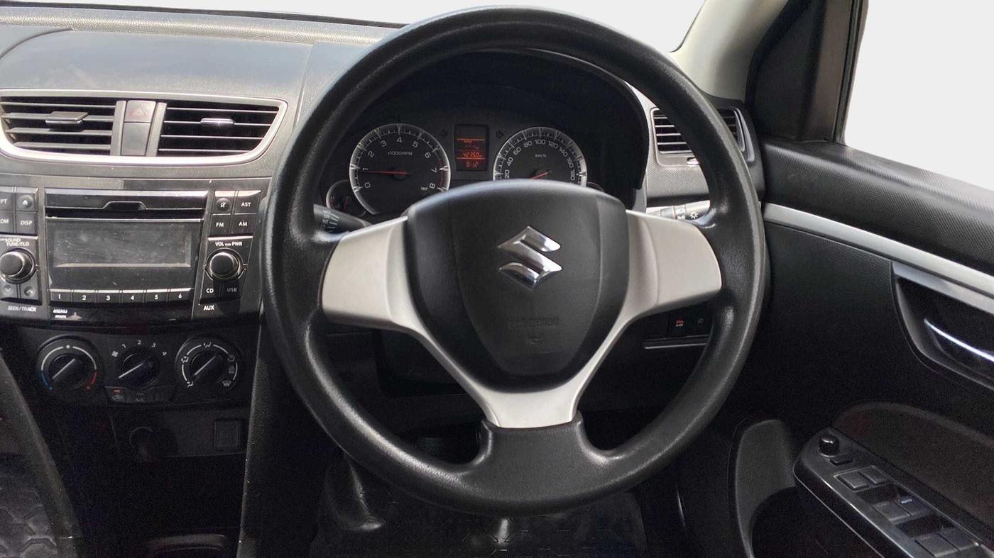 2017 Maruti Swift VXI, Petrol, Manual, 42,678 km, Steering Wheel Close Up