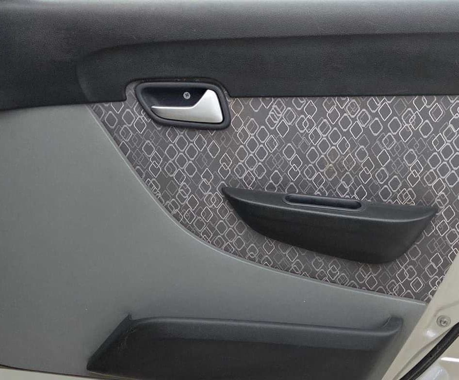 2016 Maruti Alto 800 LXI, Petrol, Manual, 20,082 km, Driver Side Door Panels Control