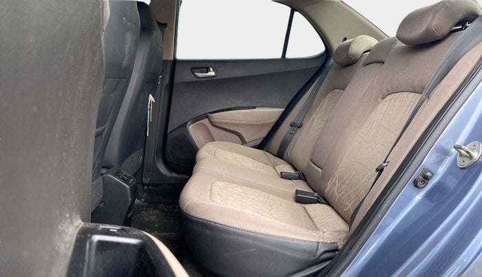 2014 Hyundai Xcent SX 1.2 (O), Petrol, Manual, 89,847 km, Right Side Rear Door Cabin