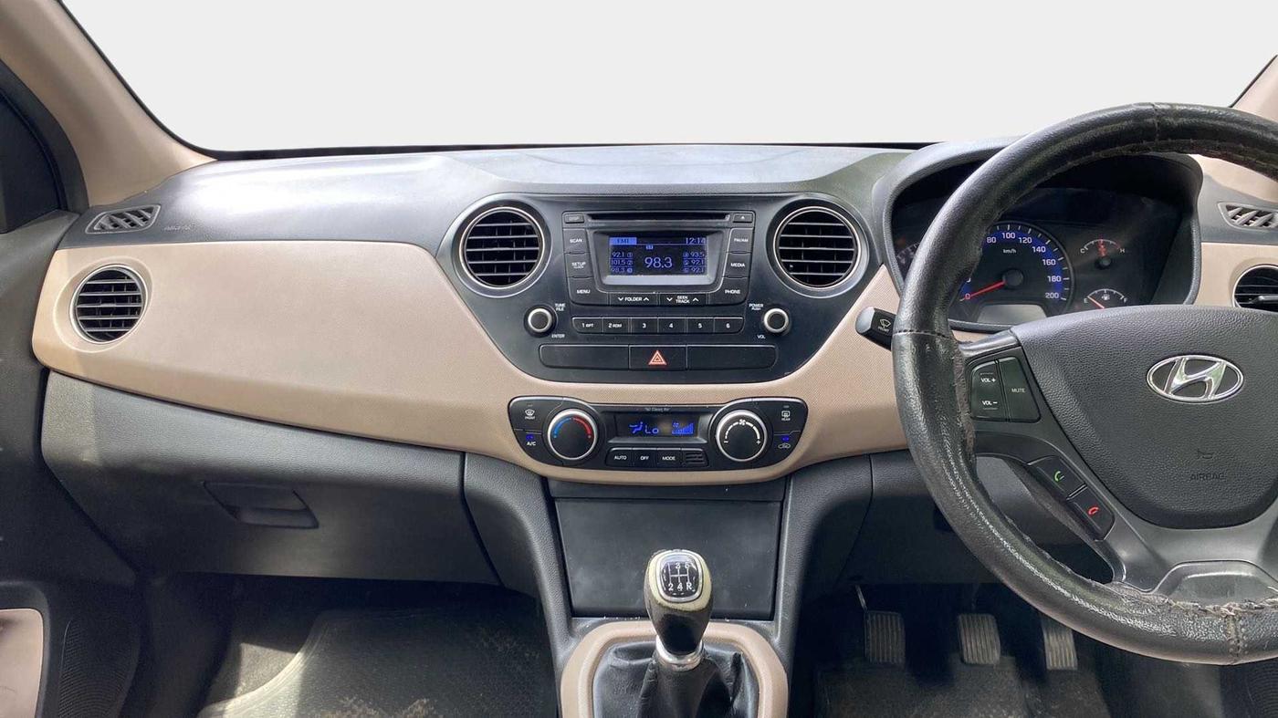 2014 Hyundai Xcent SX 1.2 (O), Petrol, Manual, 89,847 km, Dashboard