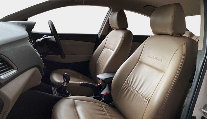 2018 Hyundai Verna 1.4 EX PETROL, Petrol, Manual, 43,239 km, Right Side Front Door Cabin