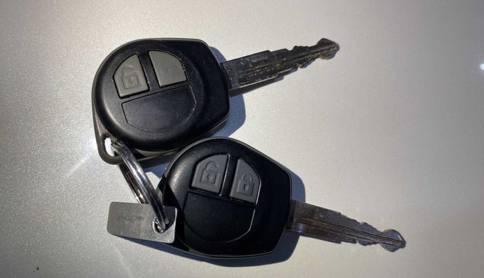 2015 Maruti Swift Dzire VXI, Petrol, Manual, 66,238 km, Key Close Up