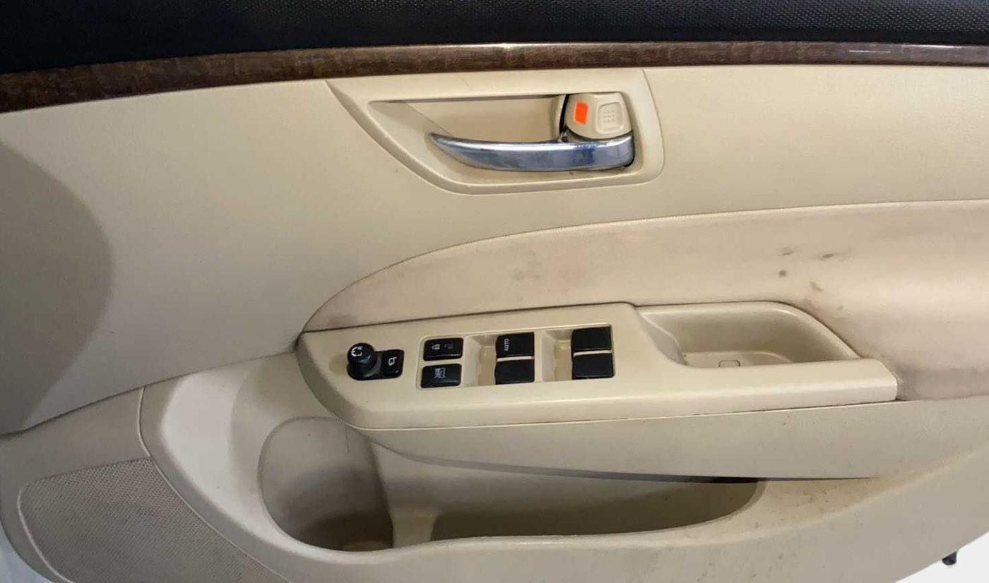 2015 Maruti Swift Dzire VXI, Petrol, Manual, 66,238 km, Driver Side Door Panels Control