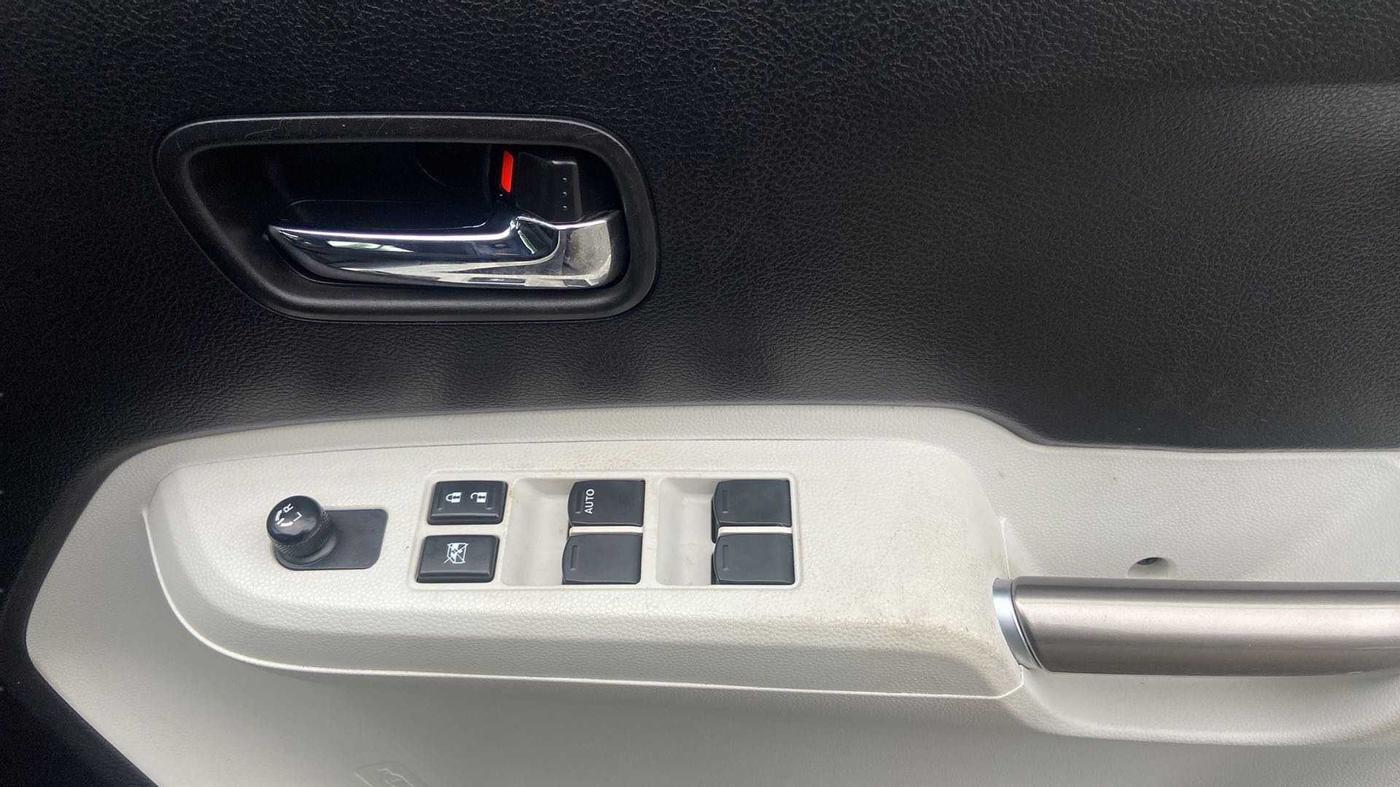 2019 Maruti IGNIS DELTA 1.2 AMT, Petrol, Automatic, 37,400 km, Driver Side Door Panels Control