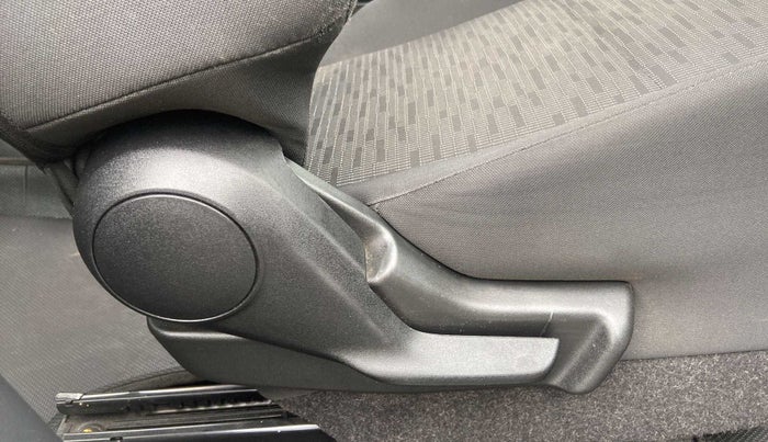 2019 Maruti IGNIS DELTA 1.2 AMT, Petrol, Automatic, 37,400 km, Driver Side Adjustment Panel