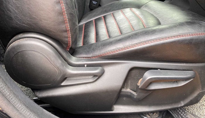 2021 Tata NEXON XZA PLUS (O) PETROL DARK EDITION, Petrol, Automatic, 28,606 km, Driver Side Adjustment Panel