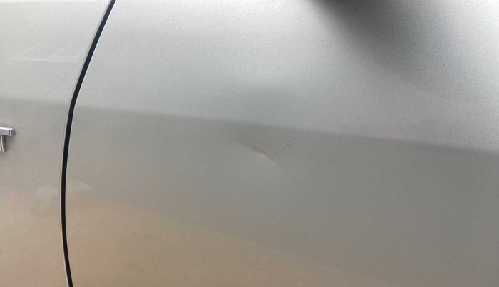 2016 Maruti Swift VXI, Petrol, Manual, 70,763 km, Front passenger door - Slightly dented