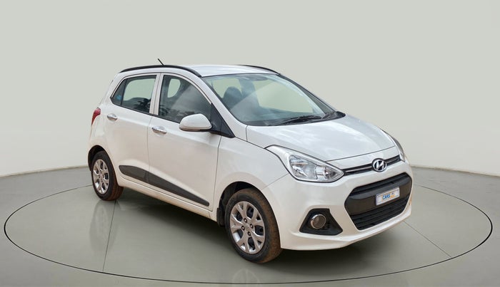 2014 Hyundai Grand i10 SPORTZ AT 1.2 KAPPA VTVT, Petrol, Automatic, 61,541 km, Right Front Diagonal